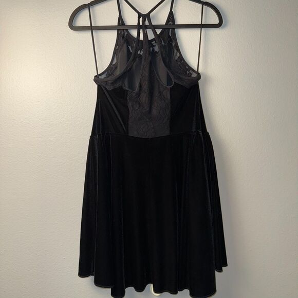Free People Nightshade Dress M Black Velvet Lace Strappy Fit & Flare Whimsigoth - Picture 16 of 16